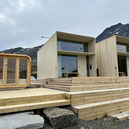 Oceanview Mini-House - Stunning Views Apartment Ramberg Bagian luar foto
