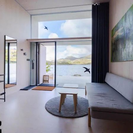 Oceanview Mini-House - Stunning Views Apartment Ramberg Bagian luar foto