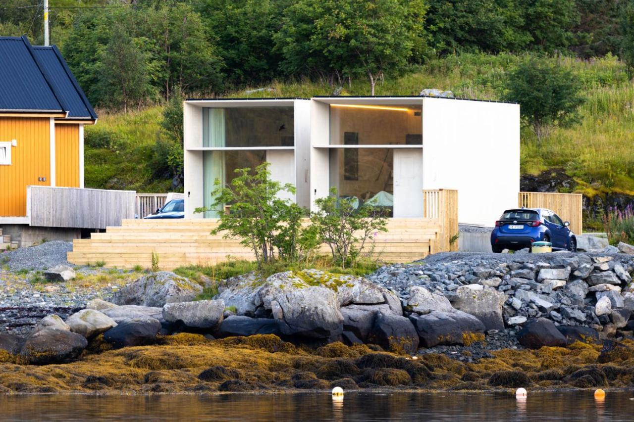 Oceanview Mini-House - Stunning Views Apartment Ramberg Bagian luar foto