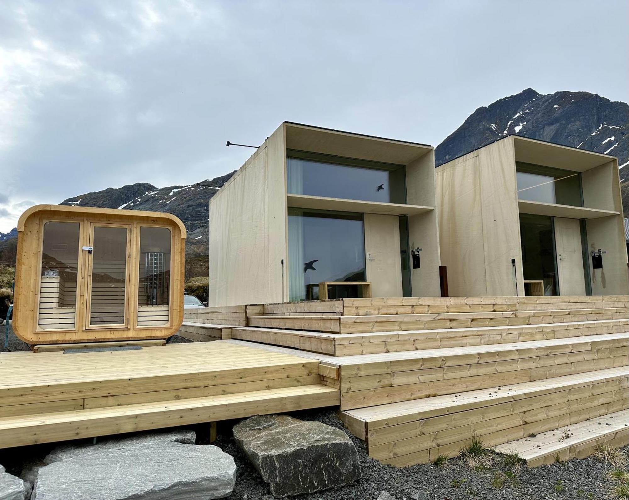 Oceanview Mini-House - Stunning Views Apartment Ramberg Bagian luar foto
