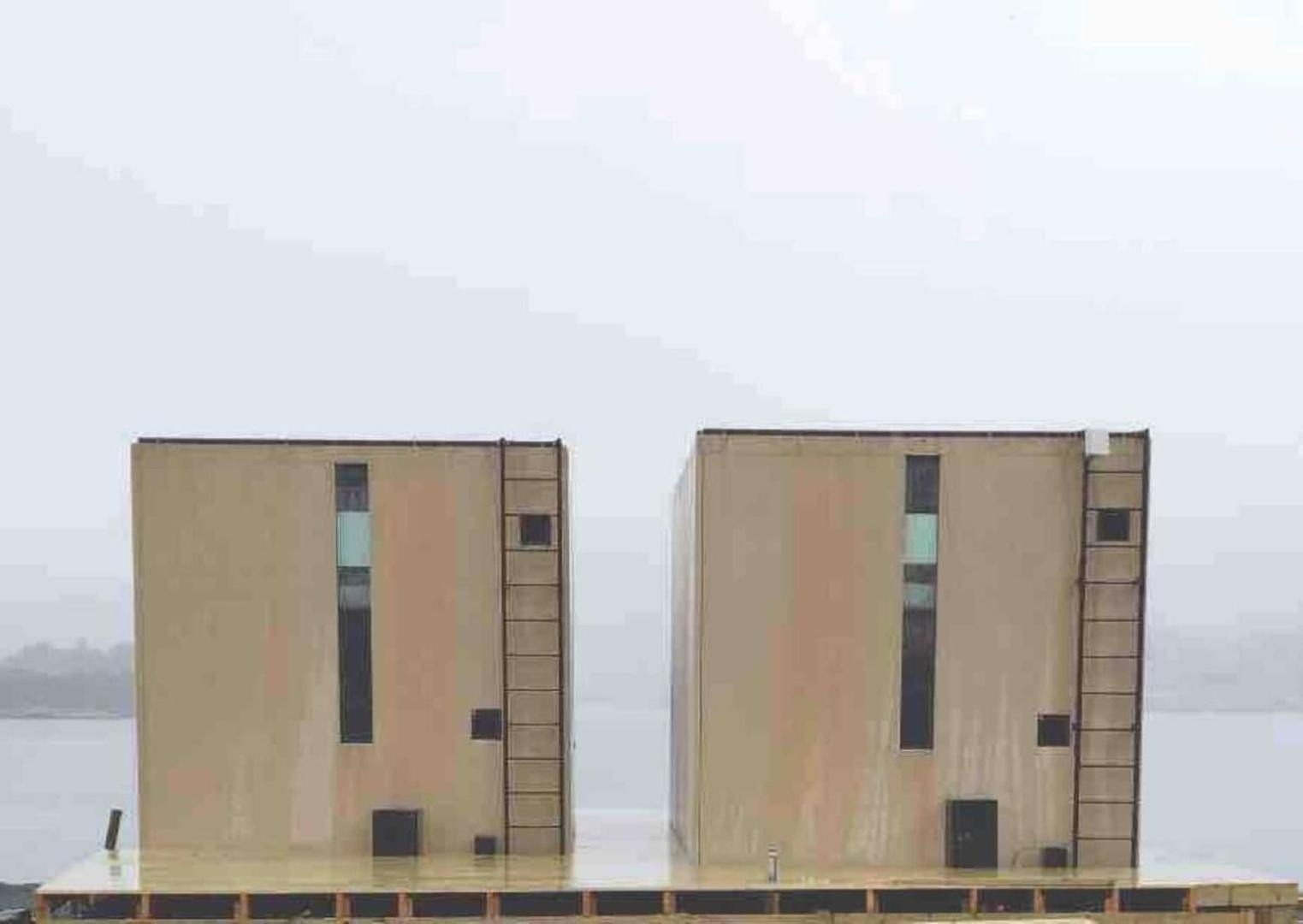 Oceanview Mini-House - Stunning Views Apartment Ramberg Bagian luar foto