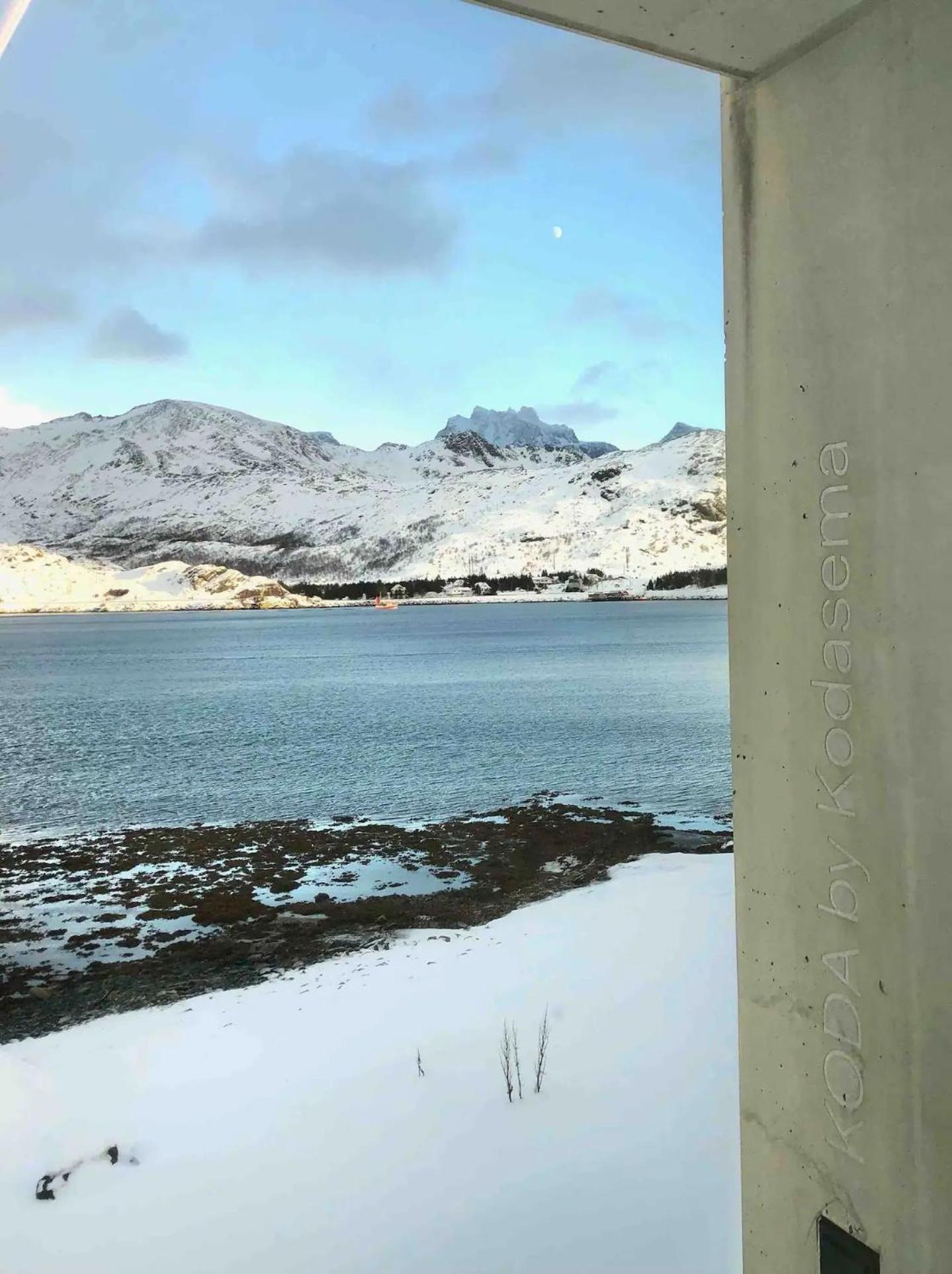 Oceanview Mini-House - Stunning Views Apartment Ramberg Bagian luar foto
