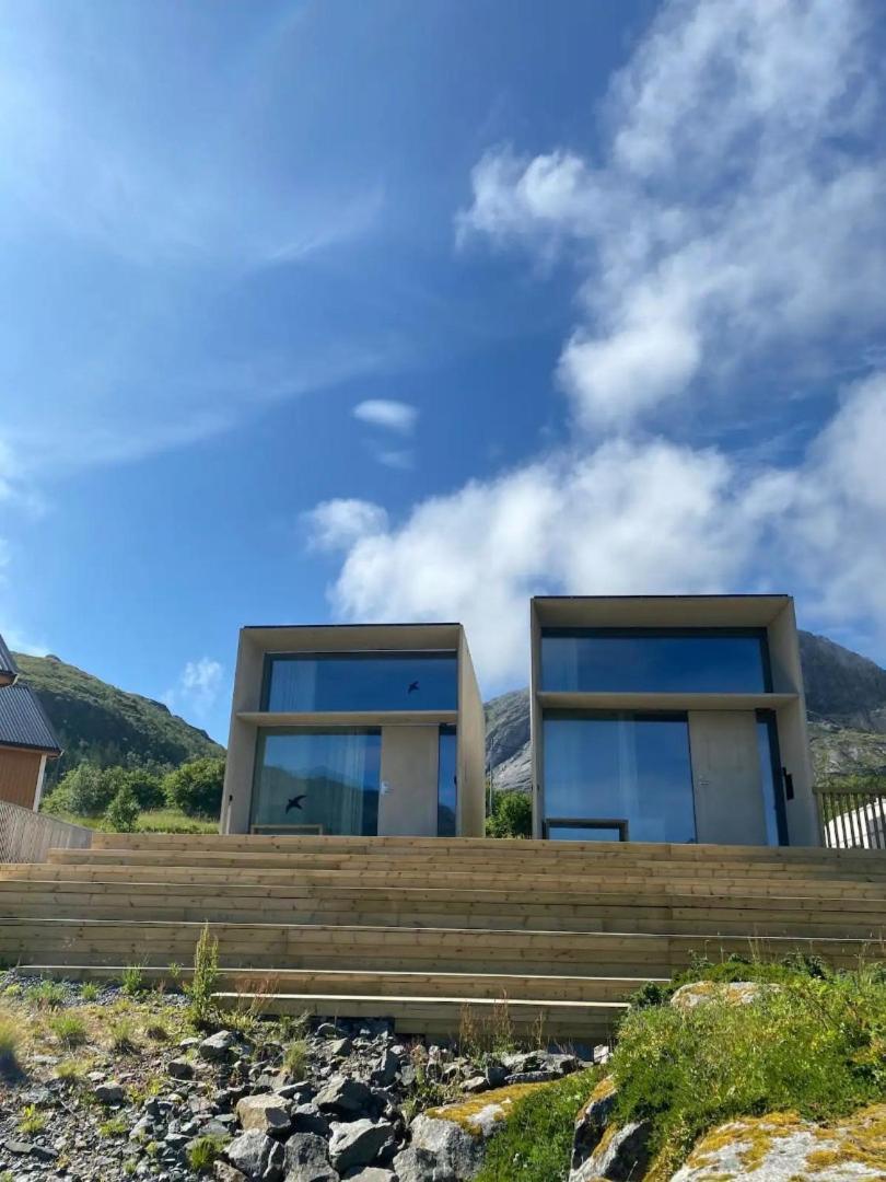 Oceanview Mini-House - Stunning Views Apartment Ramberg Bagian luar foto